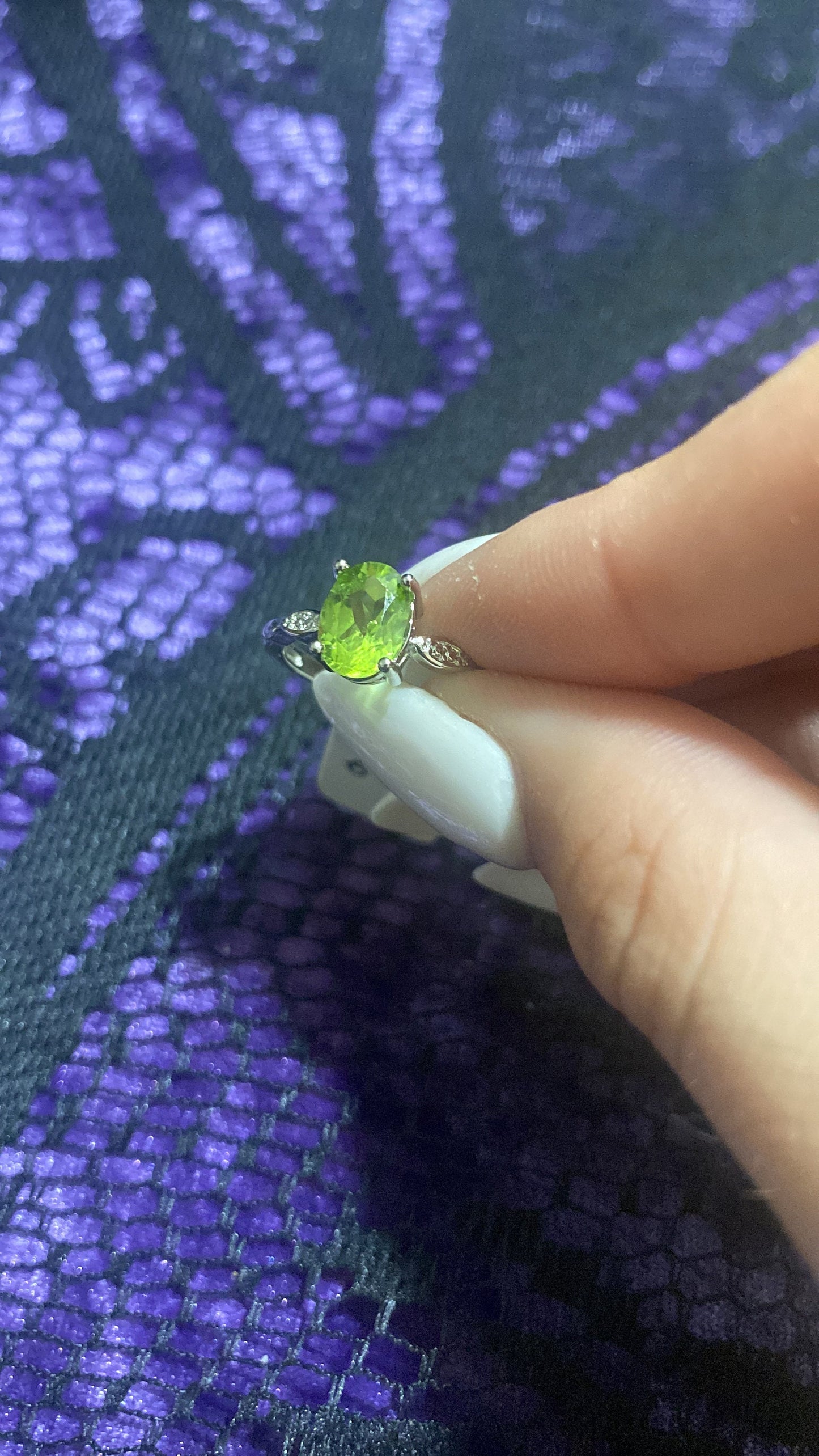 Peridot White Bronze Rings